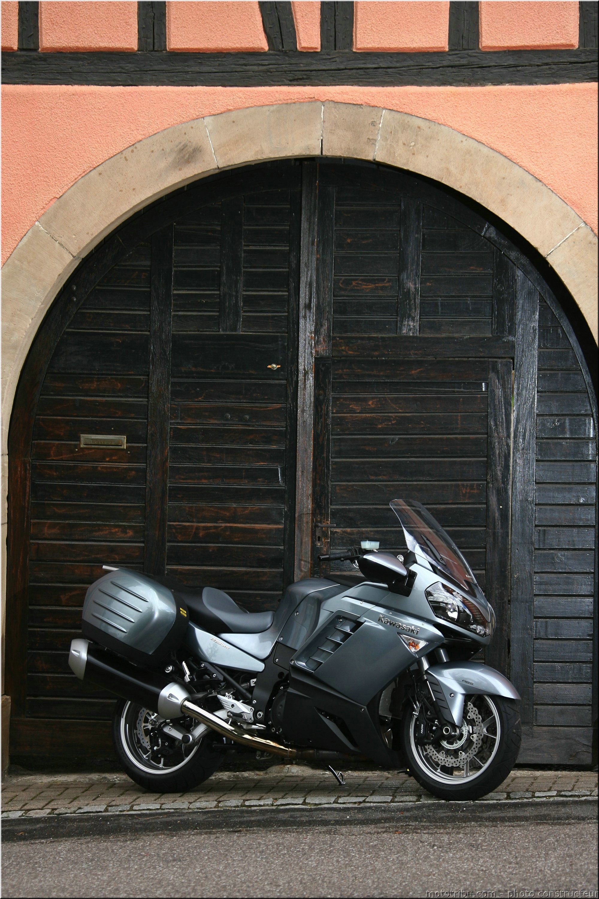 kawasaki-1400gtr-2007-0063