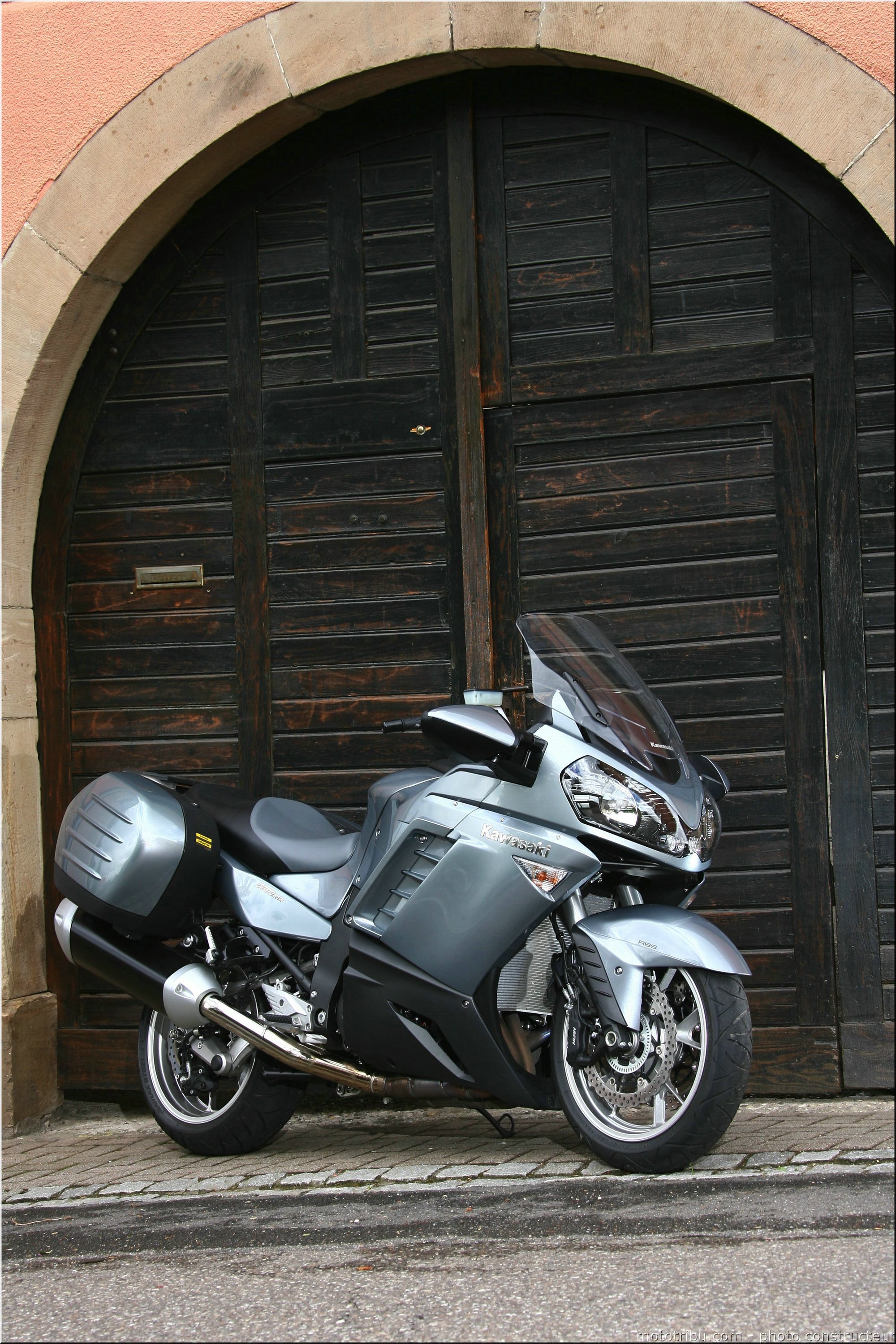 kawasaki-1400gtr-2007-0064