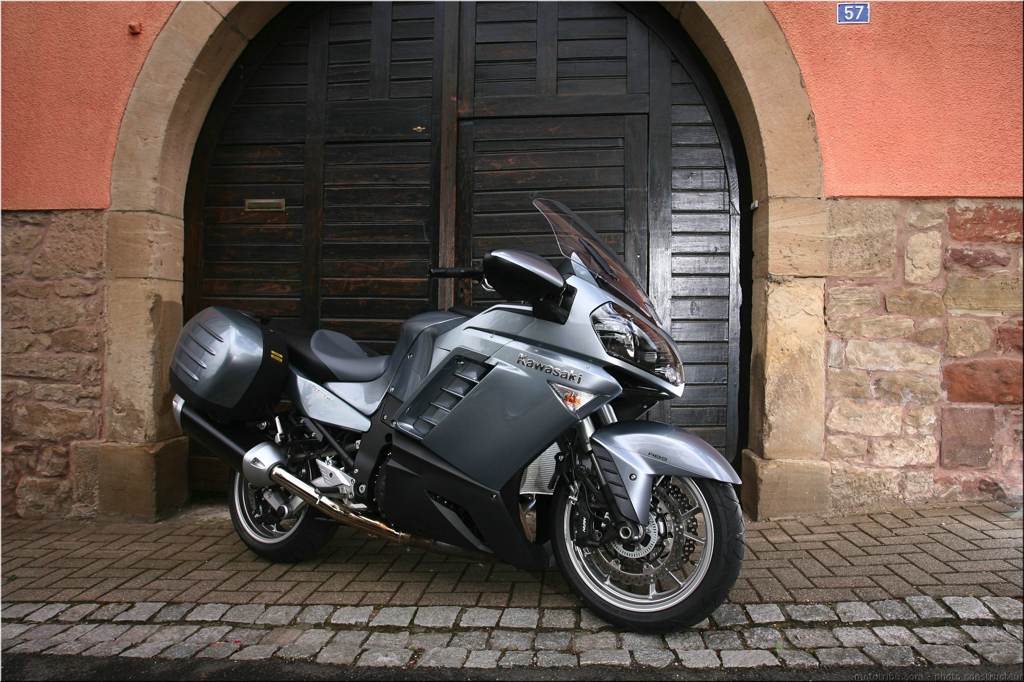 kawasaki-1400gtr-2007-0066