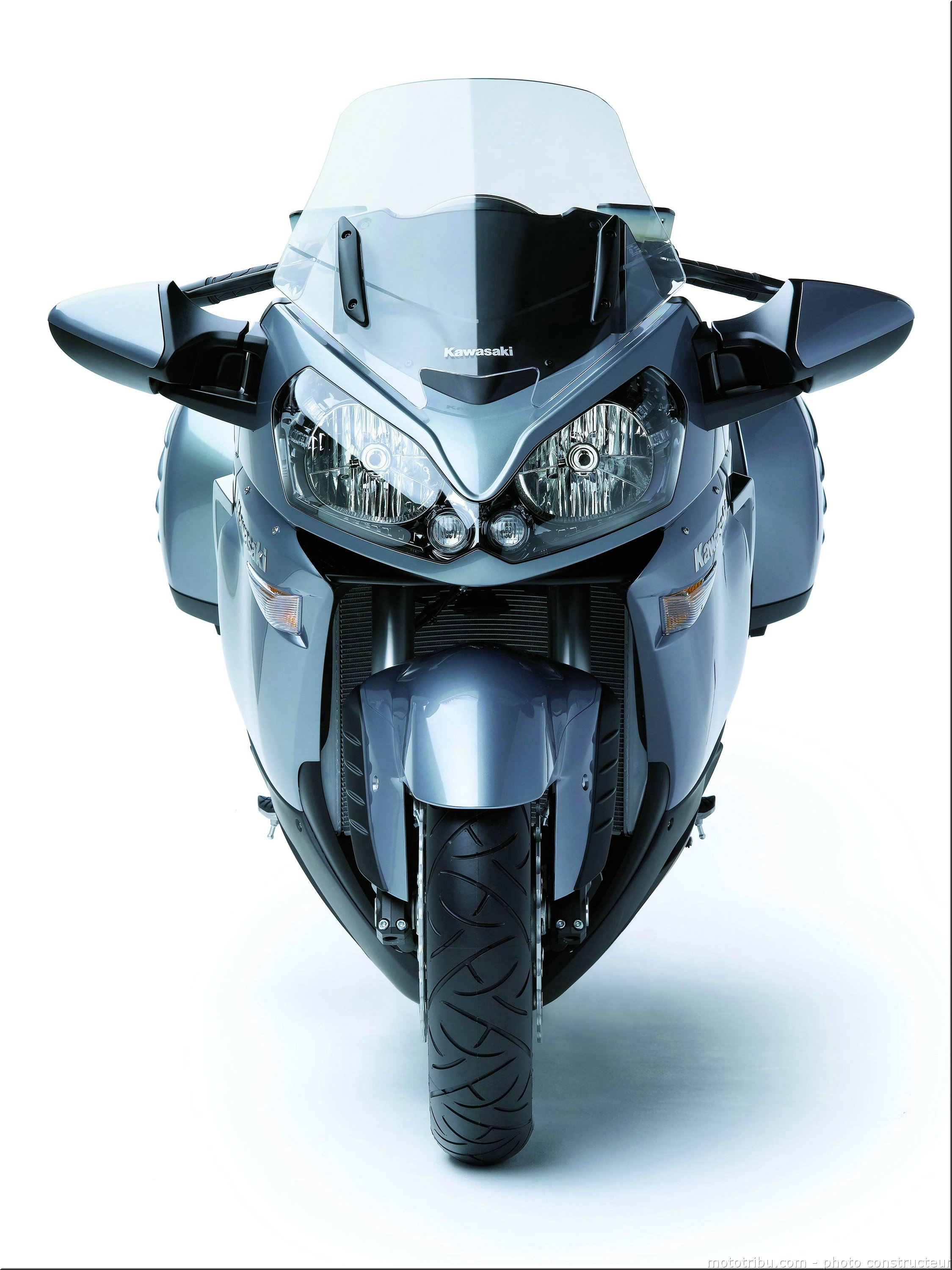 kawasaki-1400gtr-2007-0075
