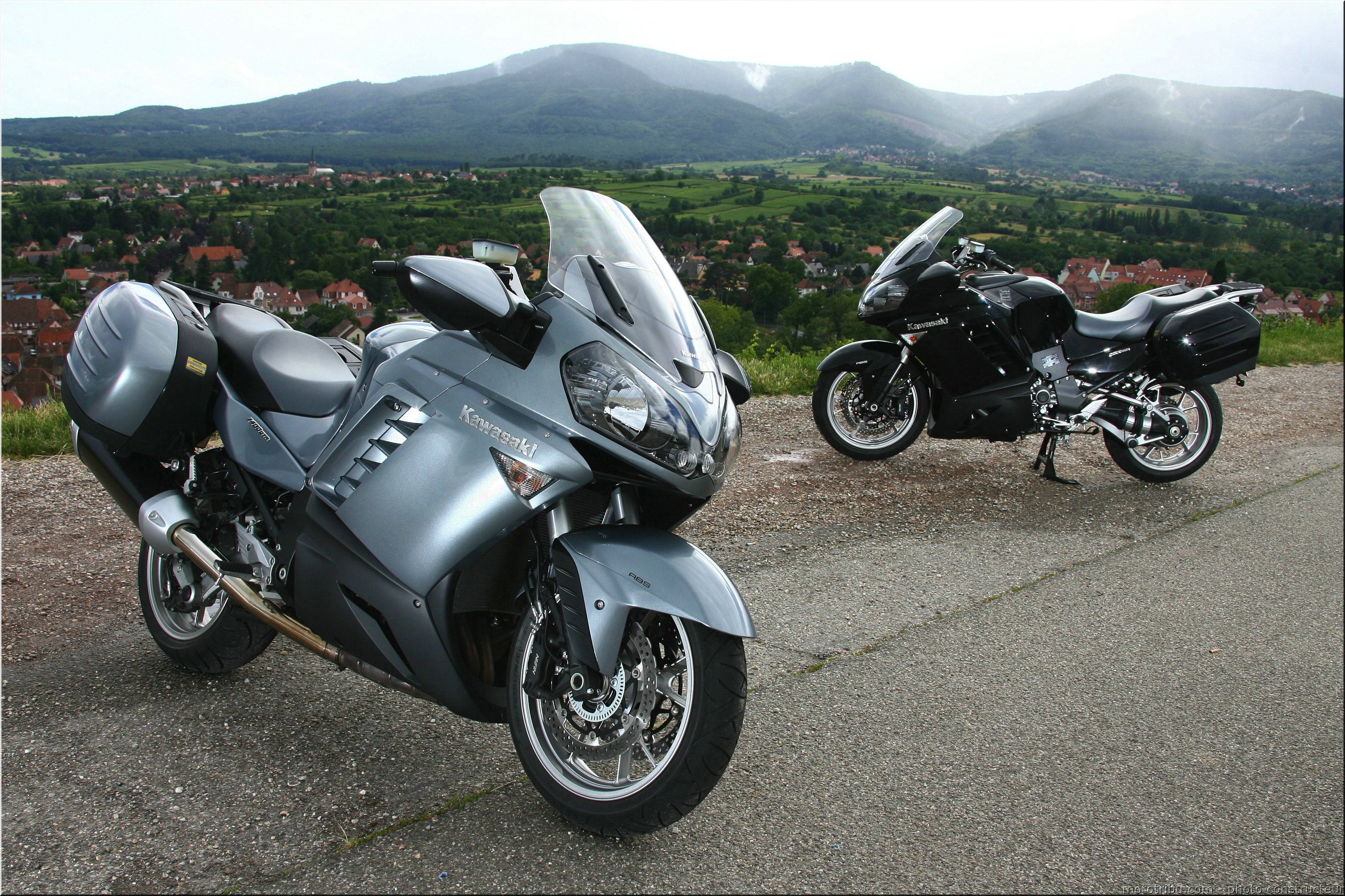 kawasaki-1400gtr-2007-0100