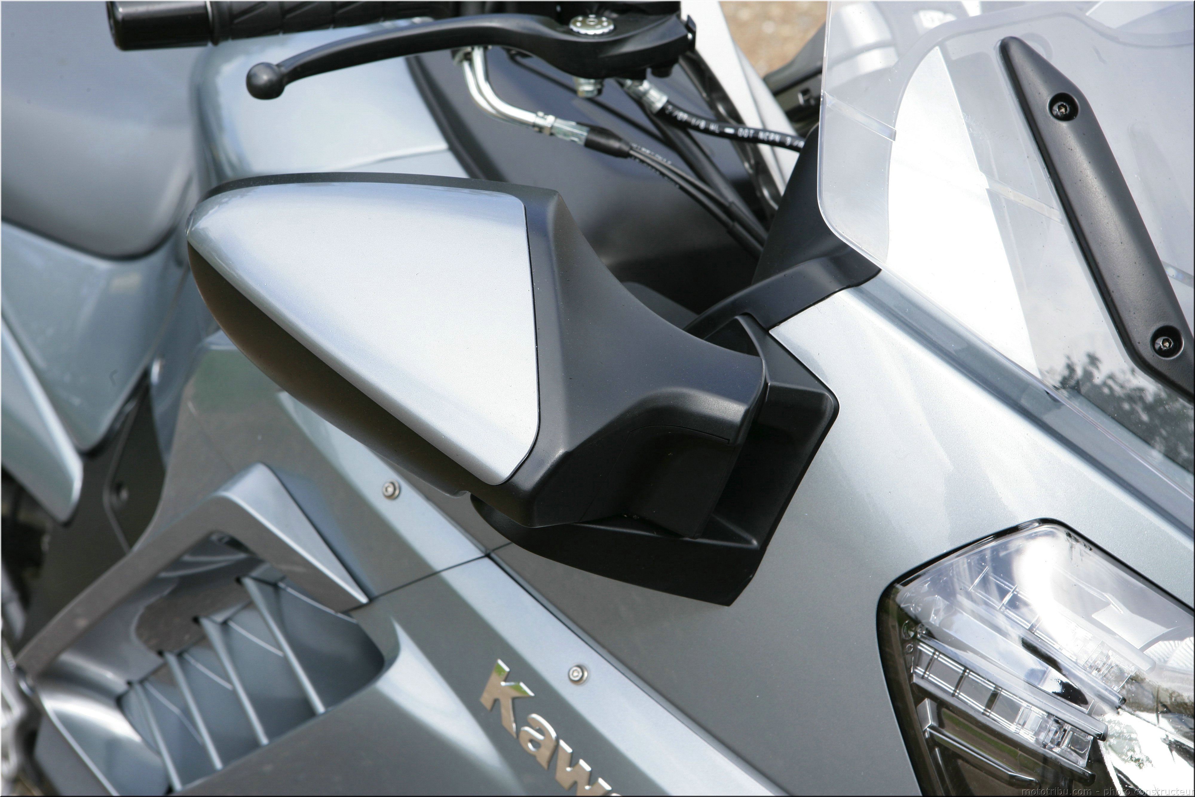 kawasaki-1400gtr-2007-0104