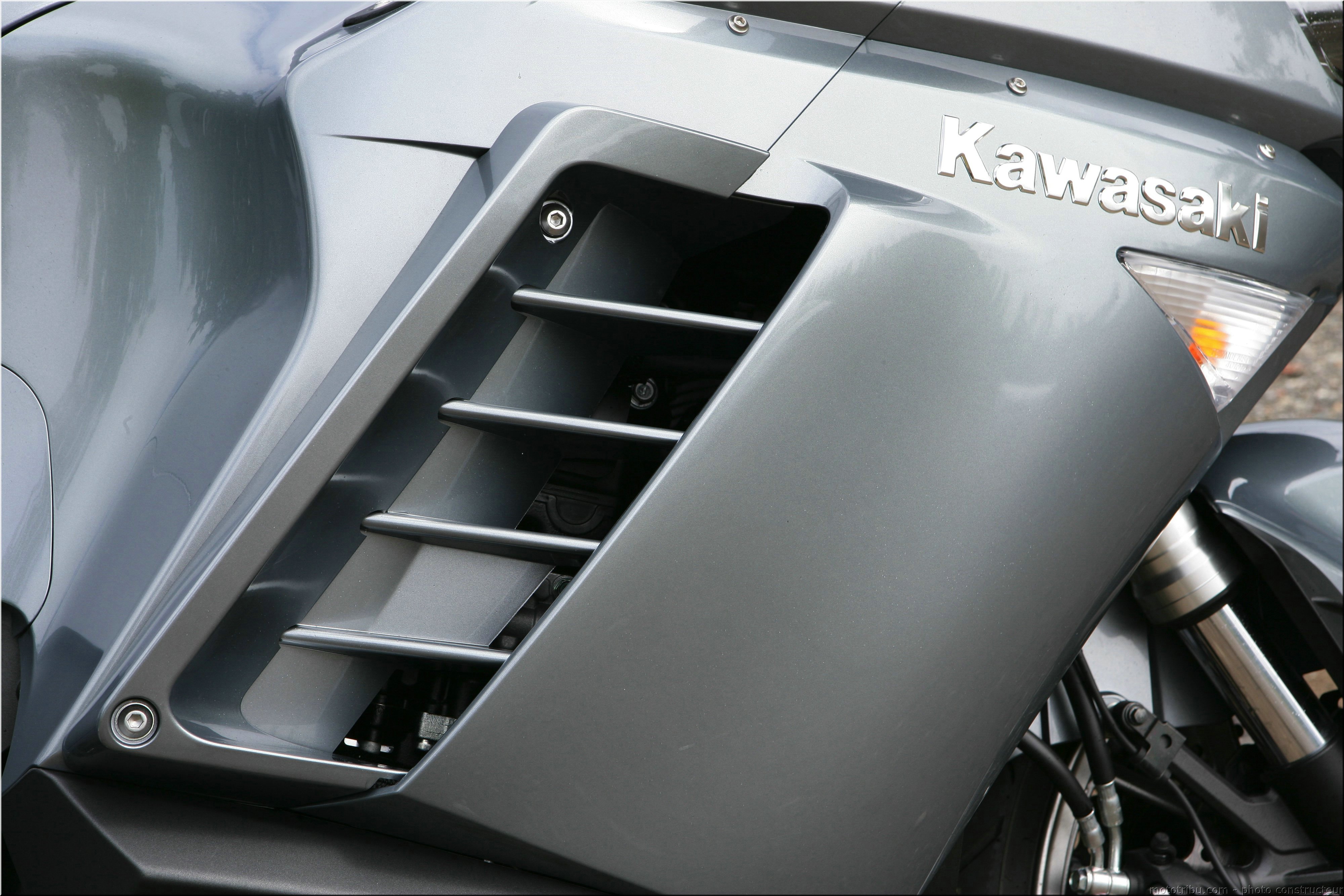 kawasaki-1400gtr-2007-0107