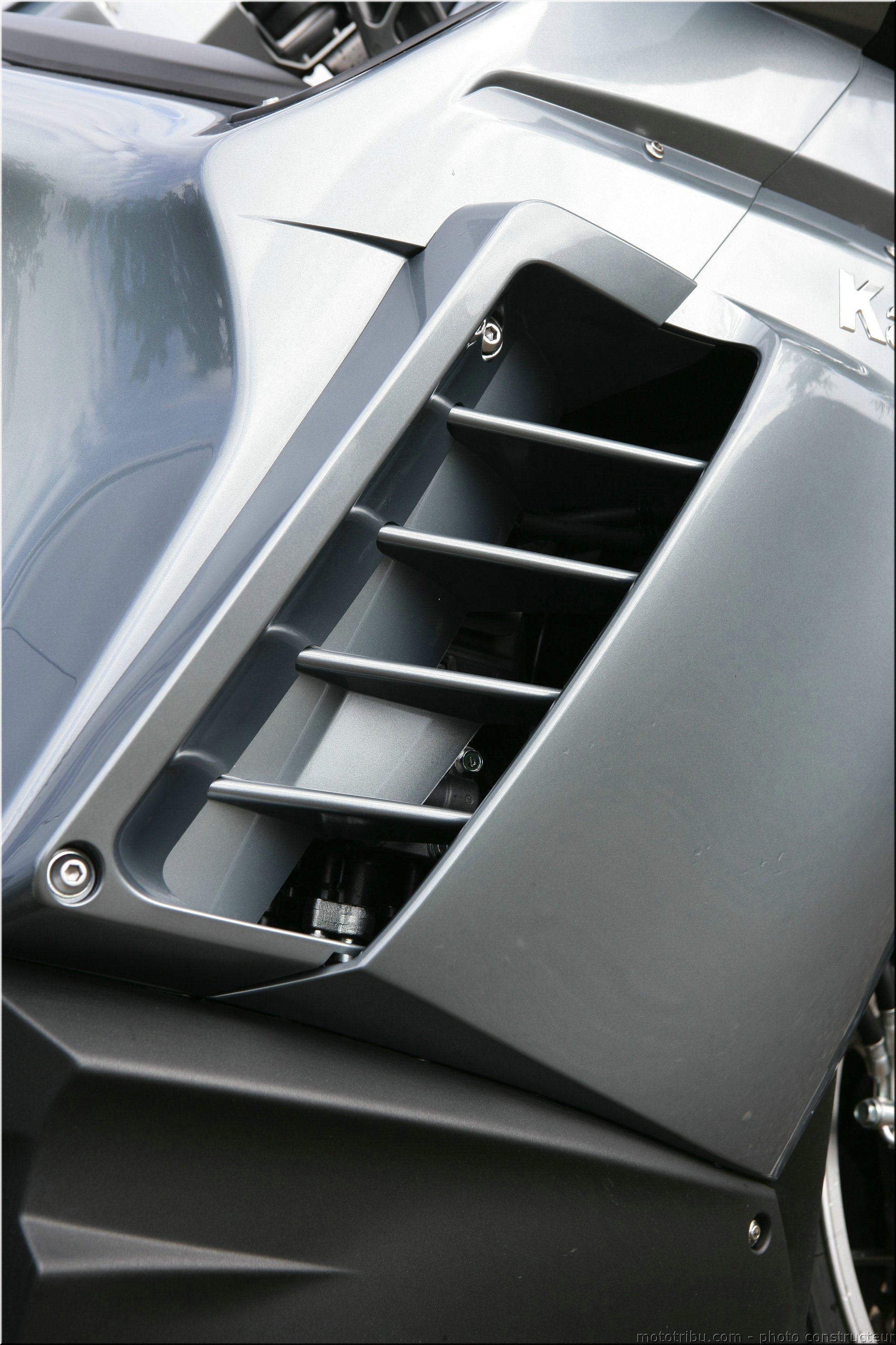 kawasaki-1400gtr-2007-0108