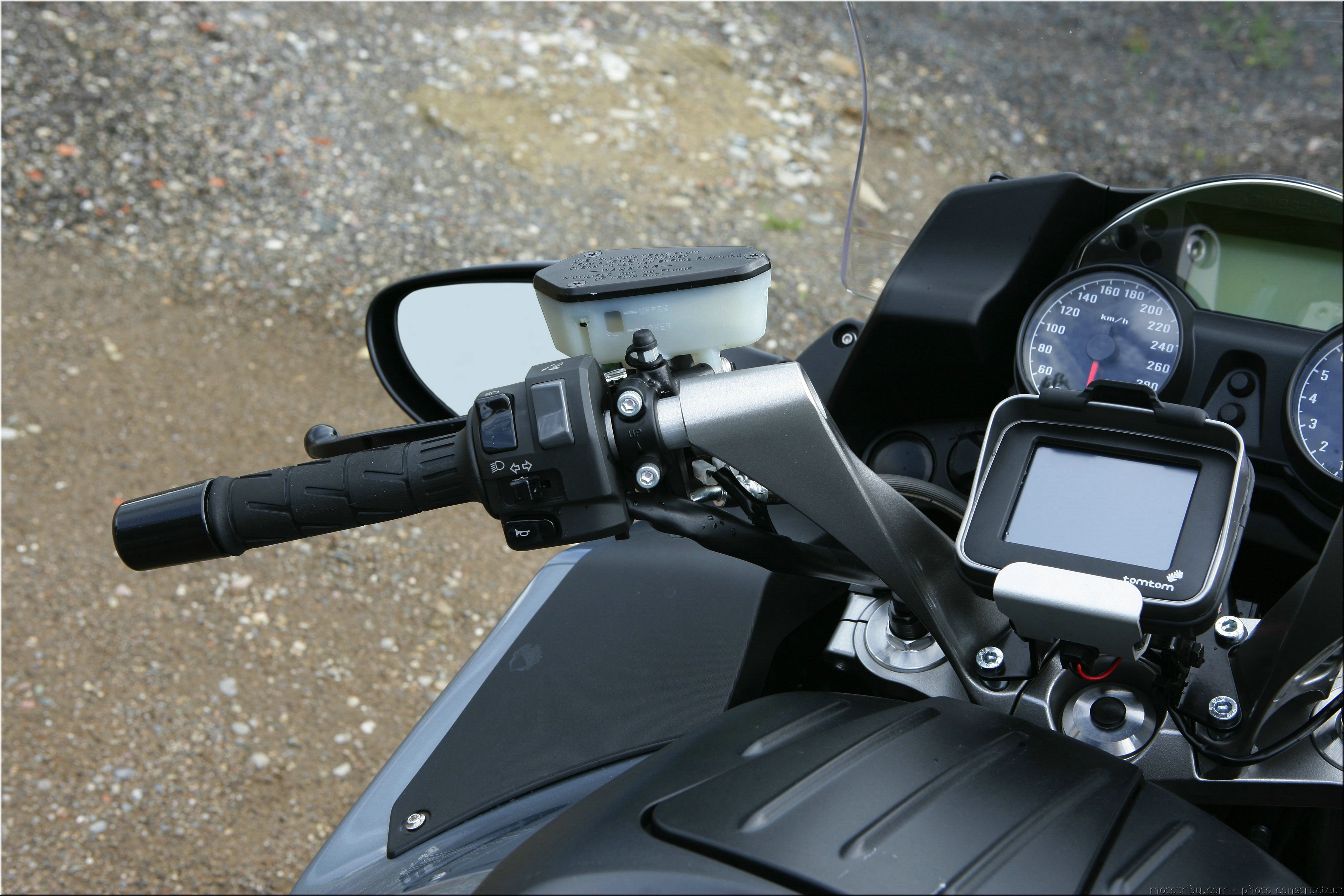 kawasaki-1400gtr-2007-0112