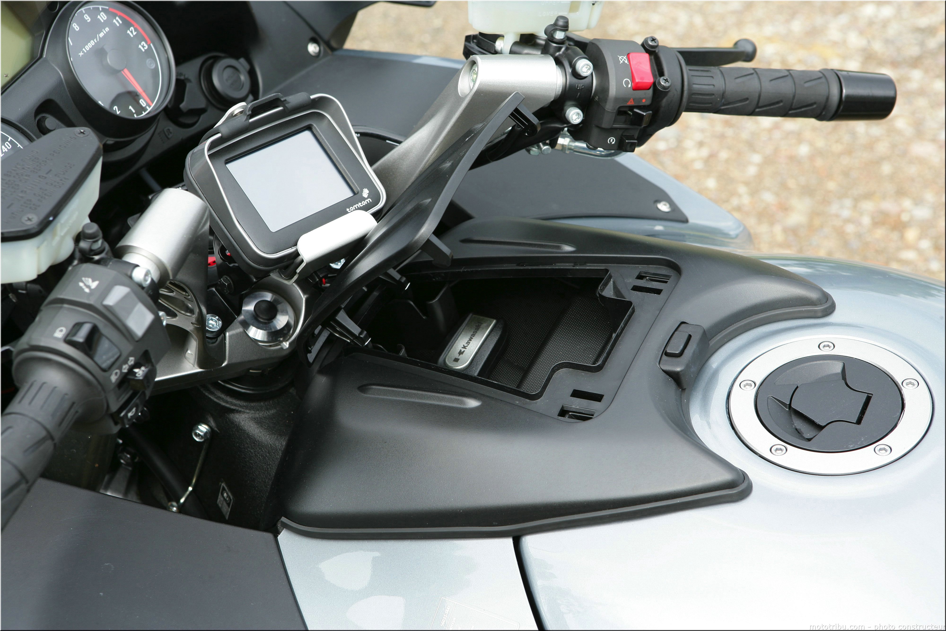 kawasaki-1400gtr-2007-0117