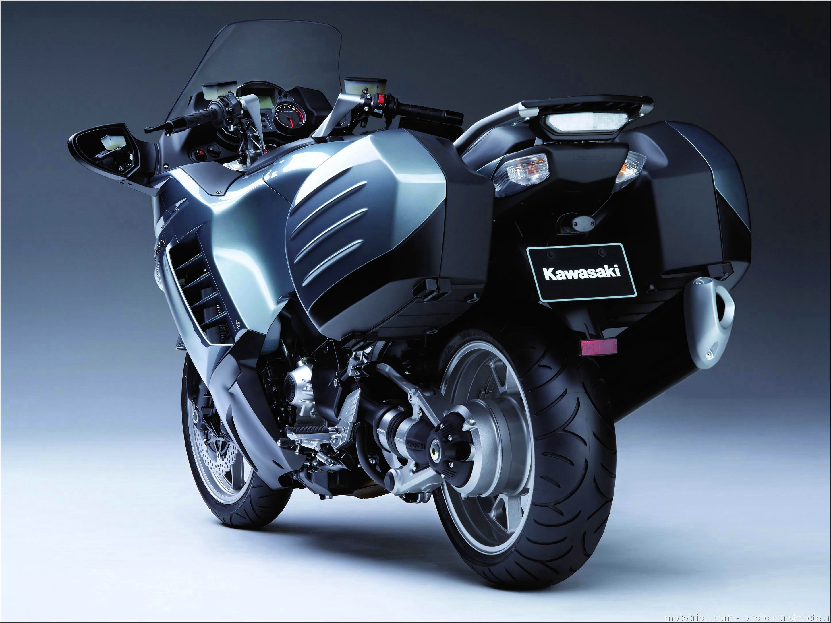 kawasaki-1400gtr-2007-0118