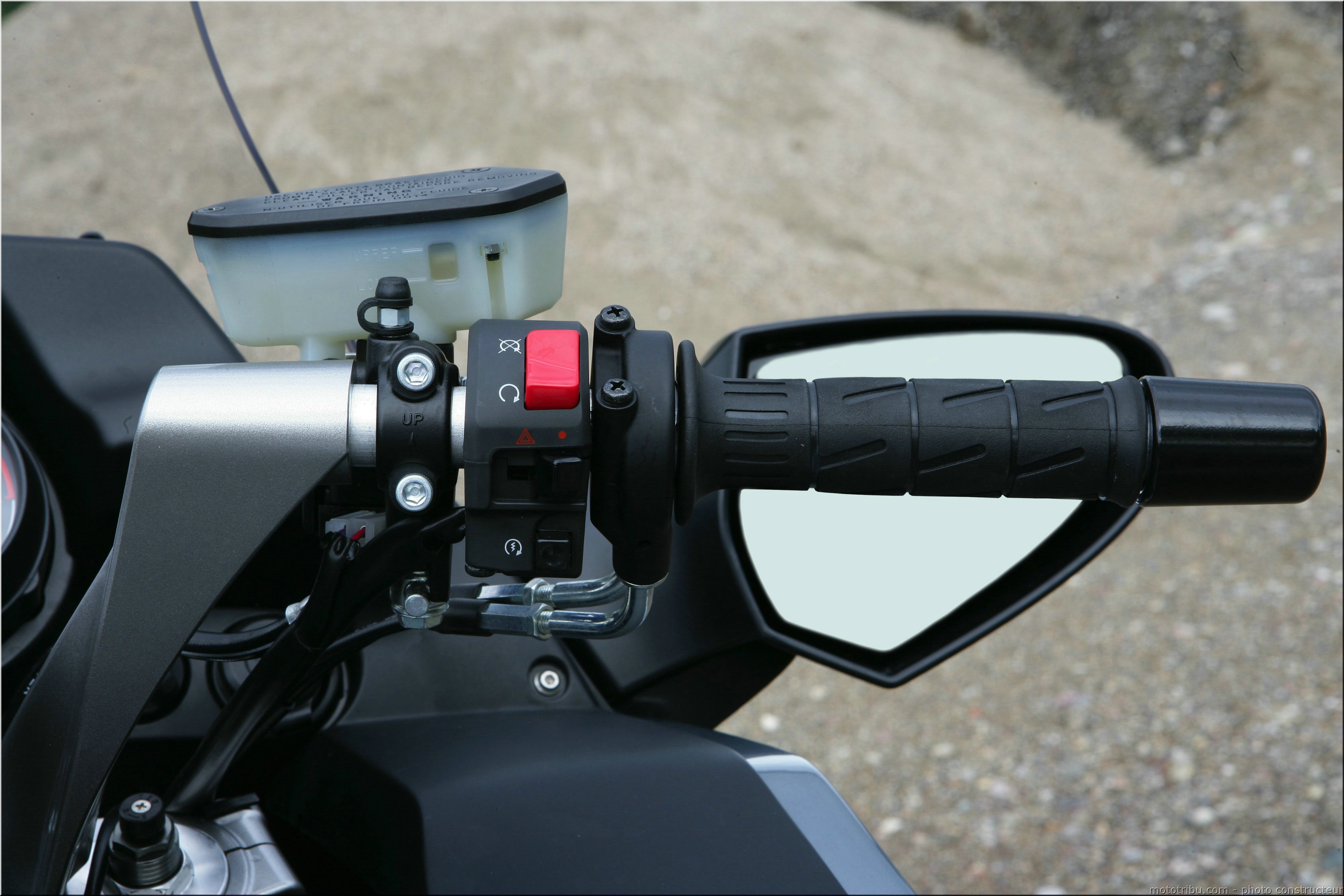 kawasaki-1400gtr-2007-0123