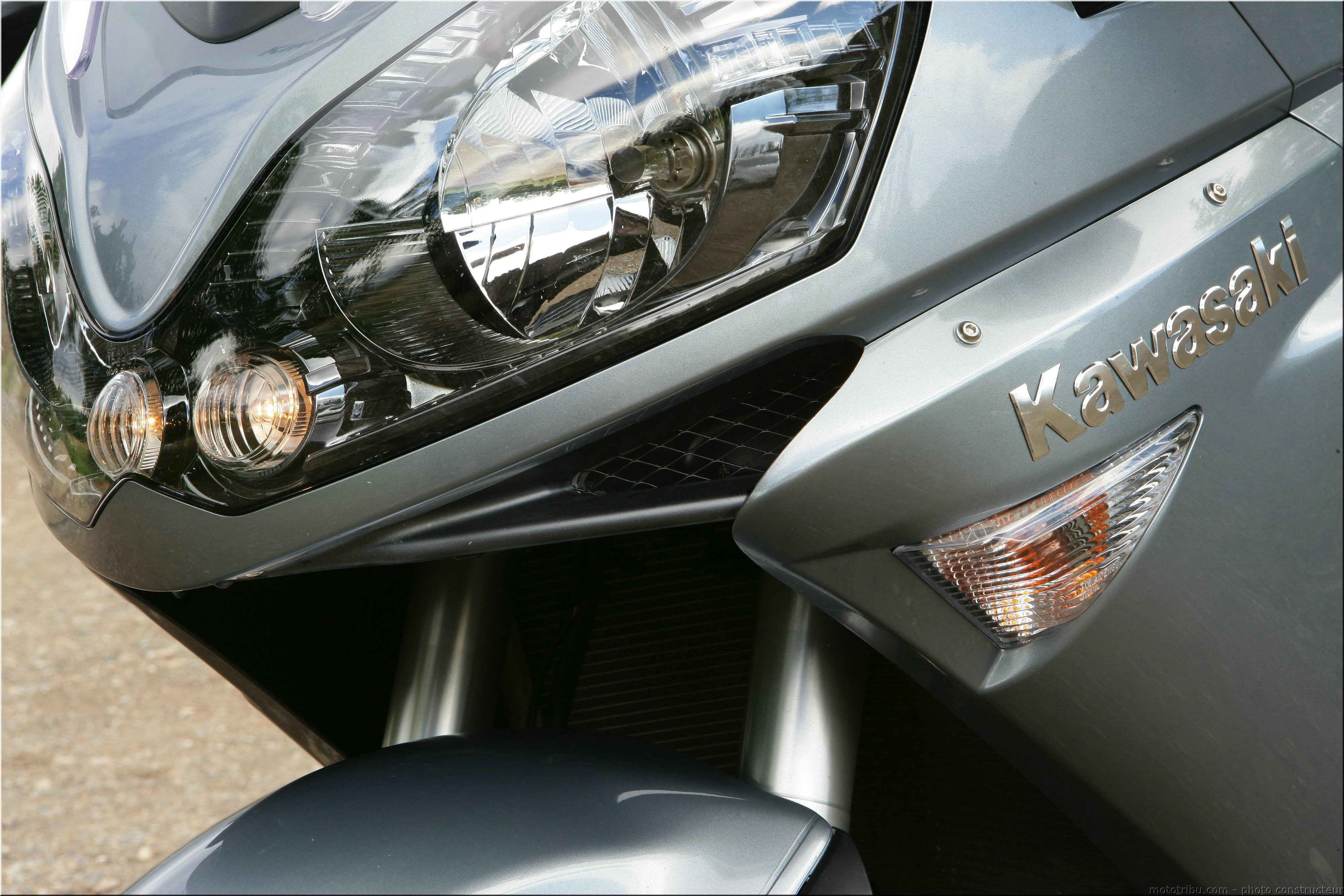 kawasaki-1400gtr-2007-0128