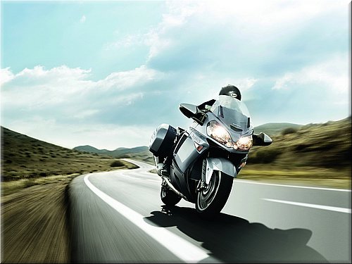 kawasaki-1400gtr-2007-0001