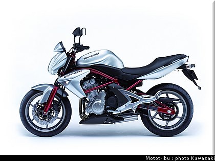 kawasaki_er6n_2007_010.jpg
