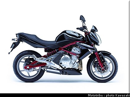 kawasaki_er6n_2007_013.jpg