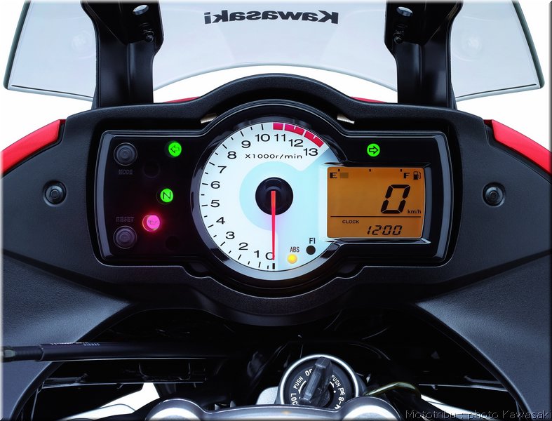 kawasaki-versys2007_23