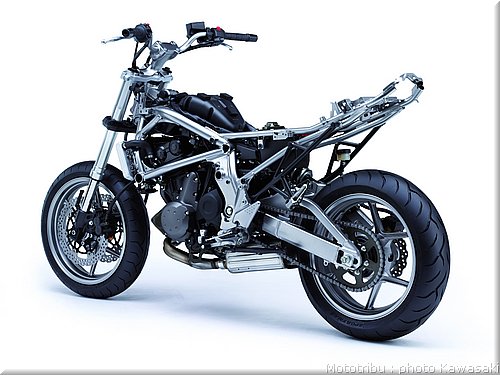 kawasaki-versys2007_25.jpg