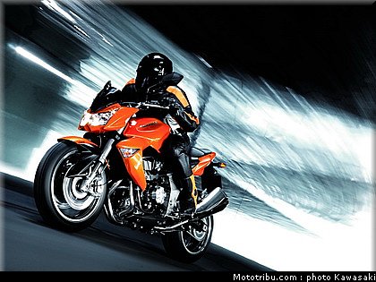 kawasaki_z1000_2007_001.jpg