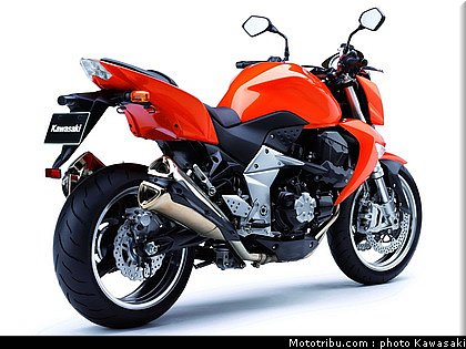 kawasaki_z1000_2007_014.jpg