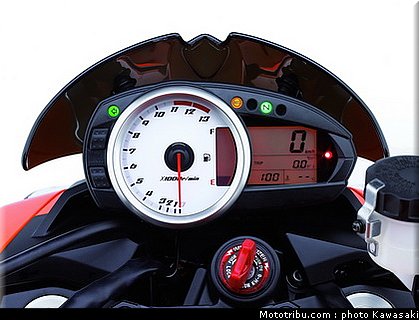 kawasaki_z1000_2007_025.jpg