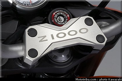 kawasaki_z1000_2007_030.jpg