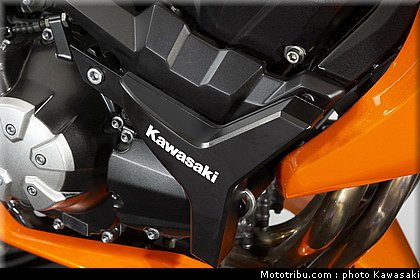 kawasaki_z1000_2007_031.jpg
