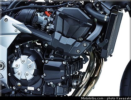 kawasaki_z1000_2007_037.jpg