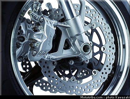 kawasaki_z1000_2007_047.jpg