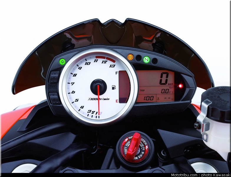 kawasaki_z1000_2007_028