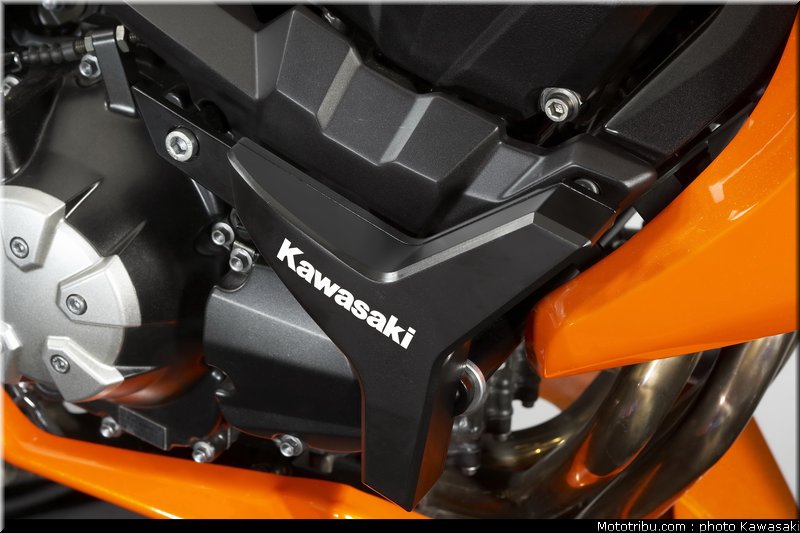 kawasaki_z1000_2007_036