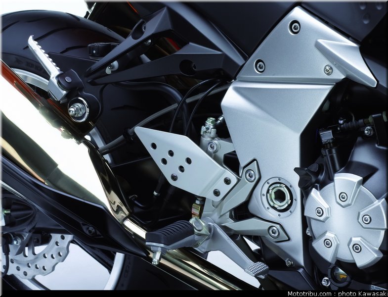 kawasaki_z1000_2007_044