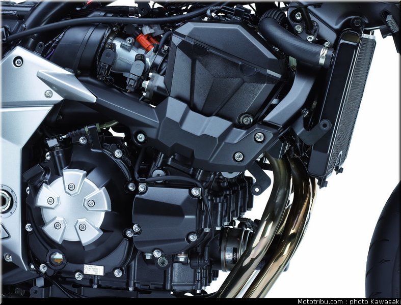 kawasaki_z1000_2007_047