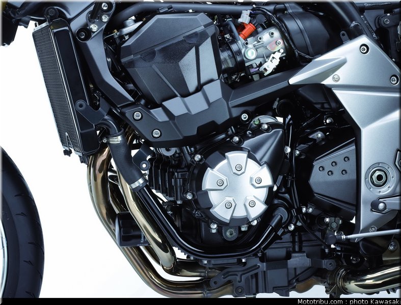 kawasaki_z1000_2007_048