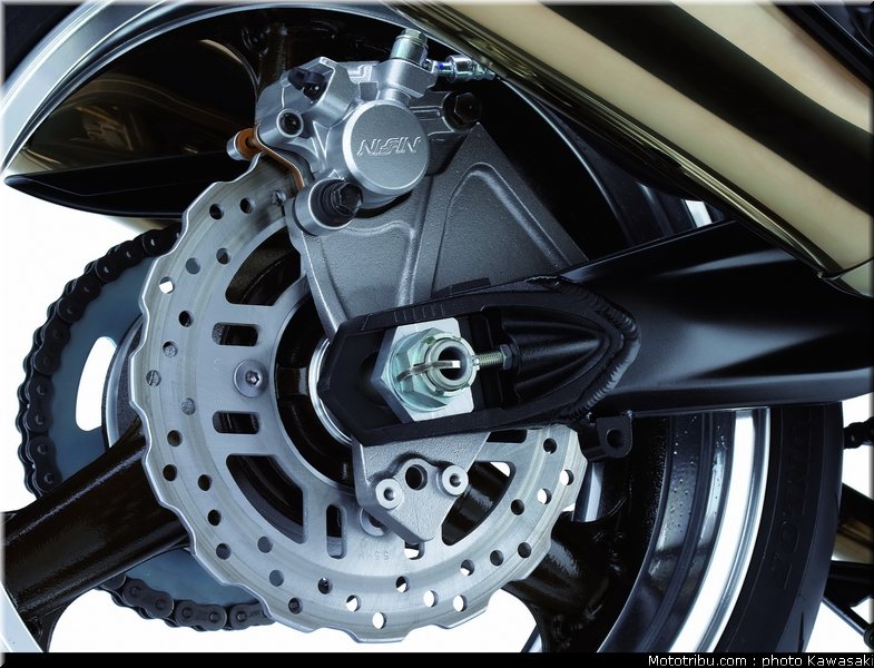 kawasaki_z1000_2007_059