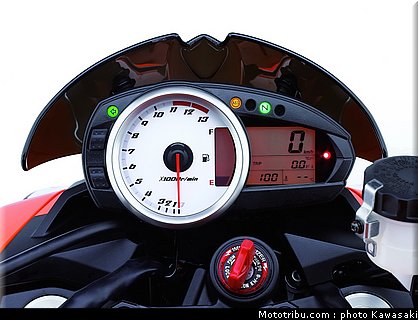 kawasaki_z1000_2007_028.jpg