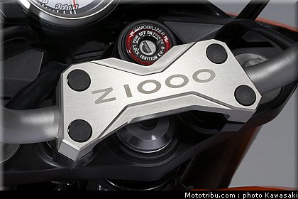 kawasaki_z1000_2007_034.jpg