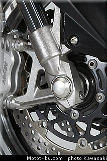 kawasaki_z1000_2007_041.jpg