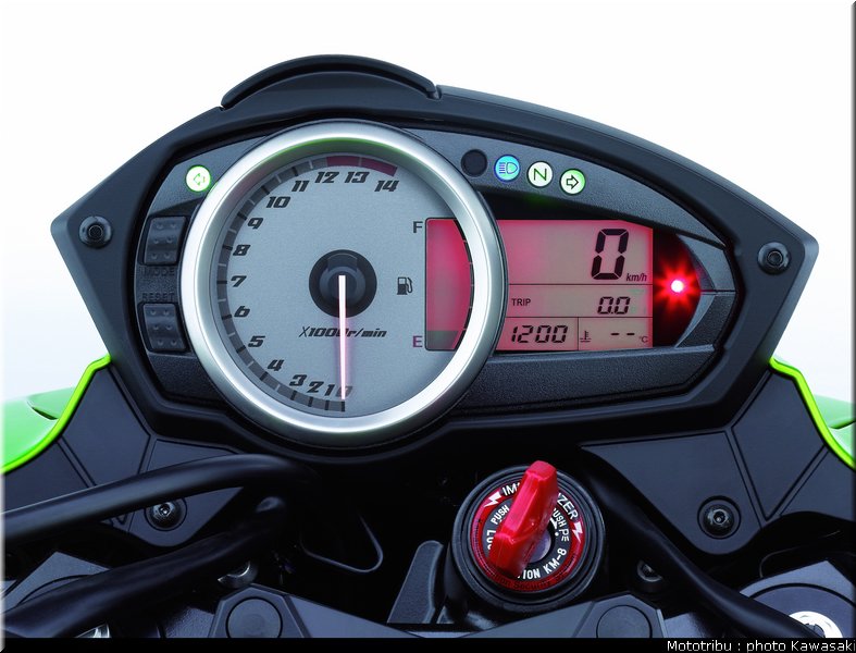 kawasaki_z750_2007_033
