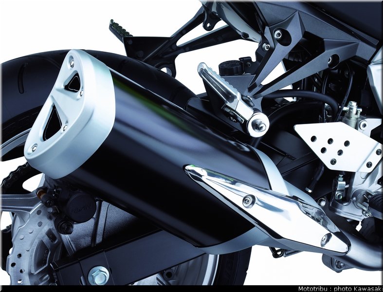 kawasaki_z750_2007_042
