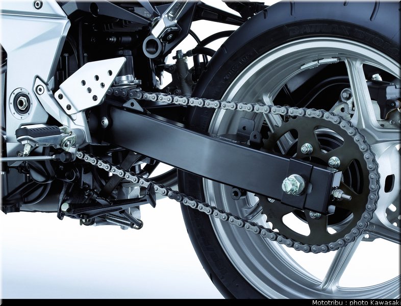 kawasaki_z750_2007_044