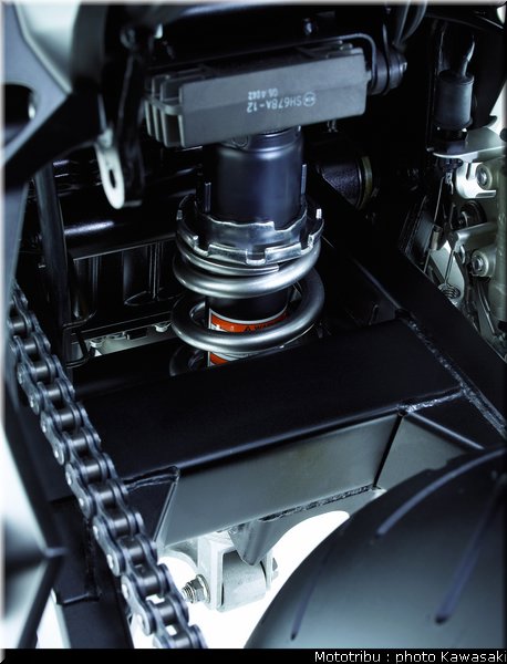 kawasaki_z750_2007_047
