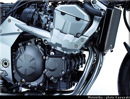 kawasaki_z750_2007_038.jpg