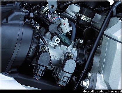 kawasaki_z750_2007_040.jpg
