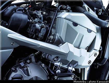 kawasaki_z750_2007_041.jpg