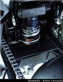 kawasaki_z750_2007_047.jpg
