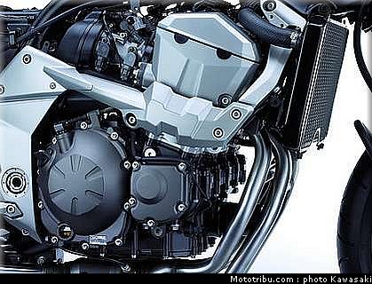 kawasaki_z750_2007_033.jpg