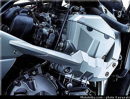 kawasaki_z750_2007_036.jpg