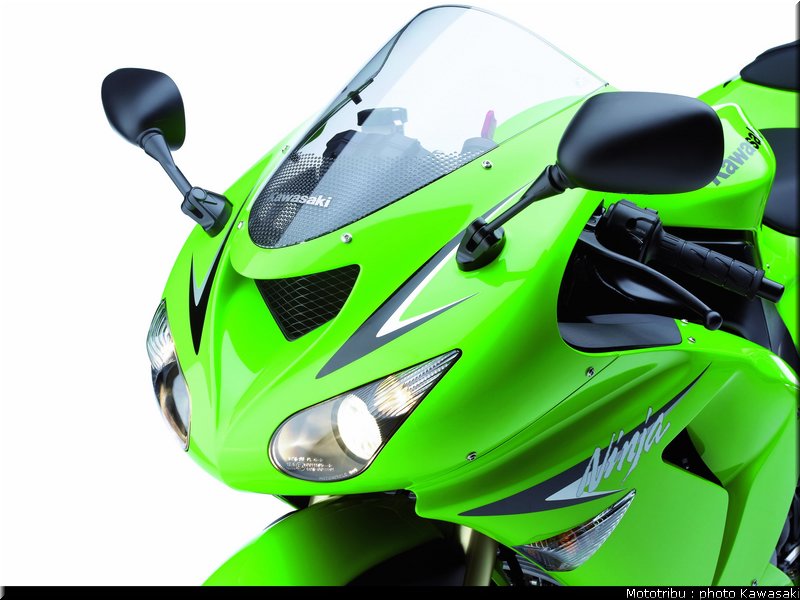 kawasaki_zx10r_2007_004