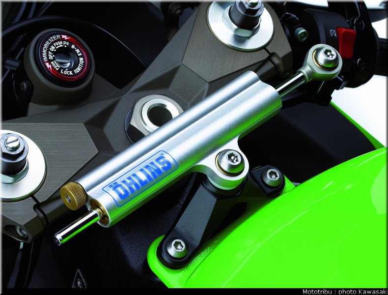 kawasaki_zx10r_2007_011