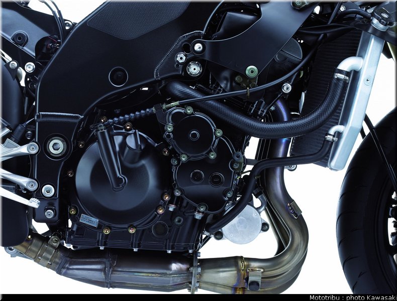 kawasaki_zx10r_2007_013