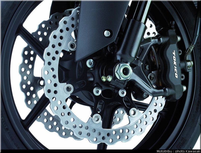 kawasaki_zx10r_2007_016