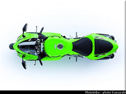 kawasaki_zx10r_2007_008.jpg
