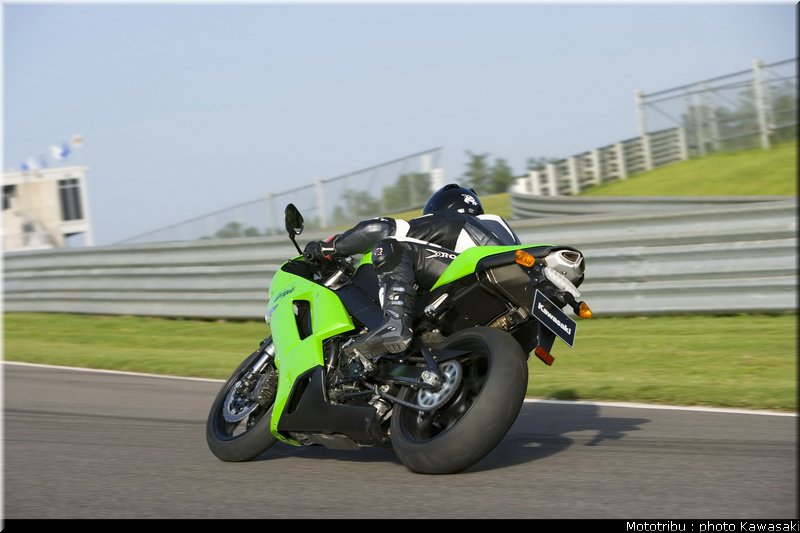 kawasaki_zx6r_2007_004